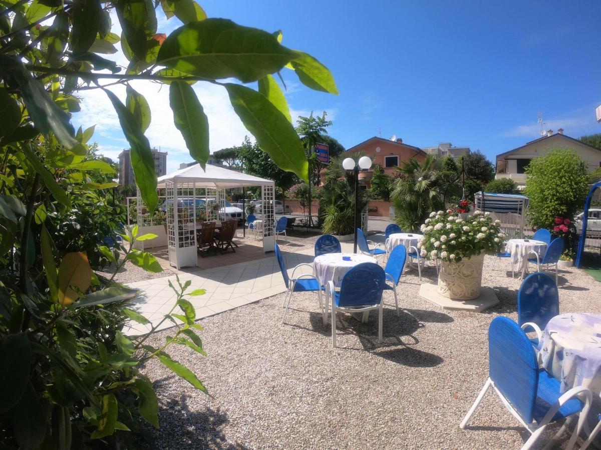 Splendid B&B Milano Marittima Ngoại thất bức ảnh
