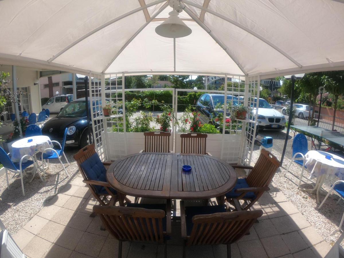 Splendid B&B Milano Marittima Ngoại thất bức ảnh