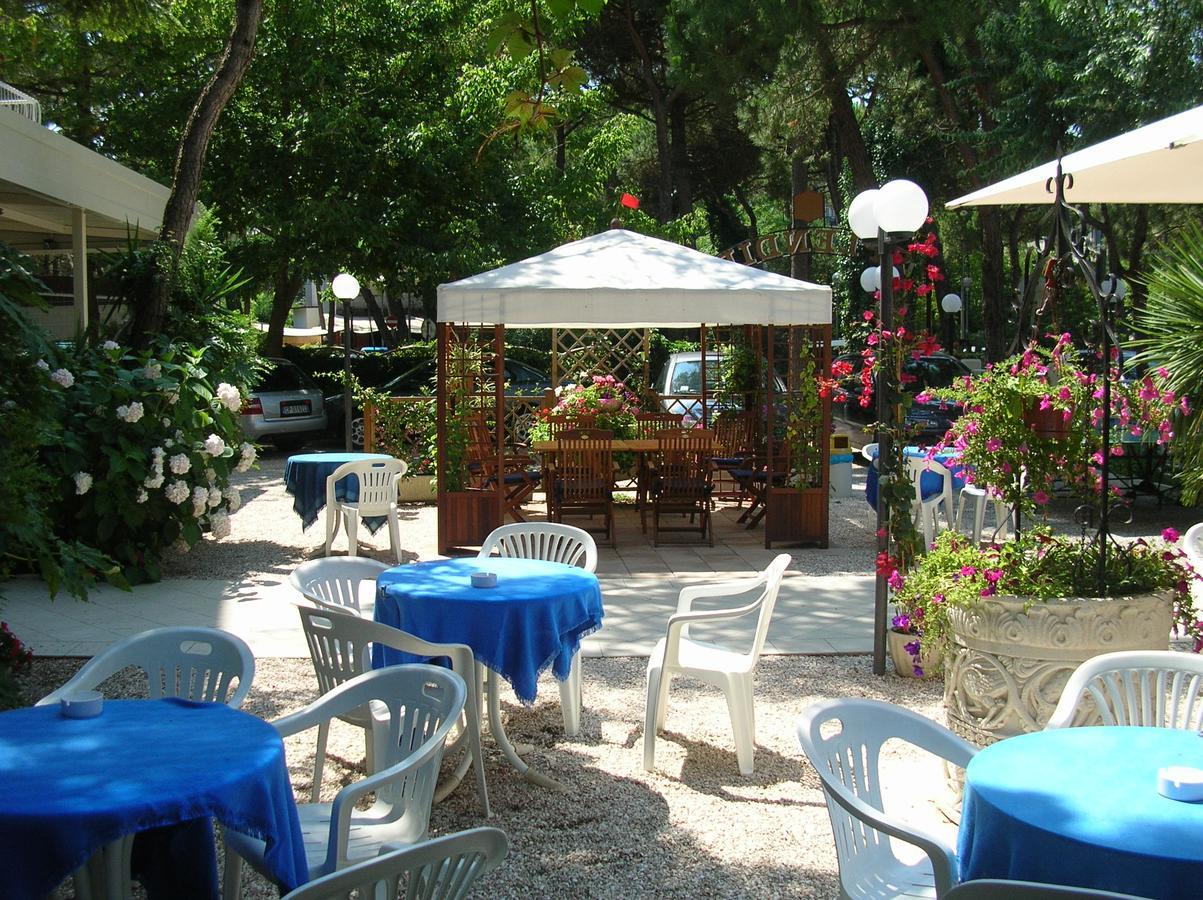 Splendid B&B Milano Marittima Ngoại thất bức ảnh