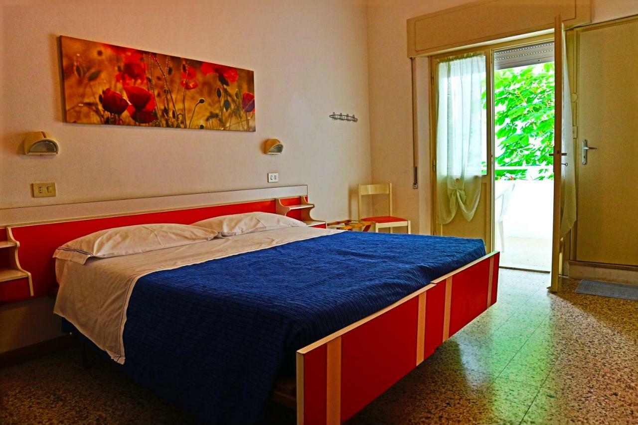Splendid B&B Milano Marittima Ngoại thất bức ảnh