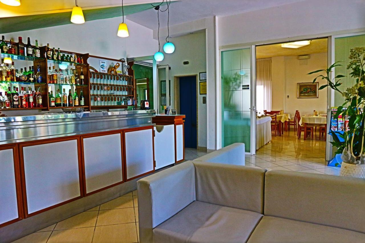 Splendid B&B Milano Marittima Ngoại thất bức ảnh